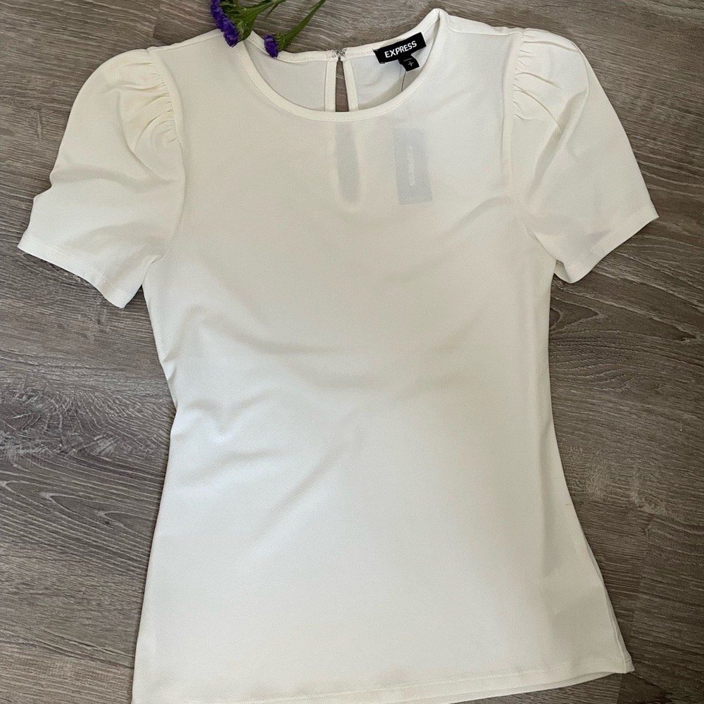 puff sleeve tee